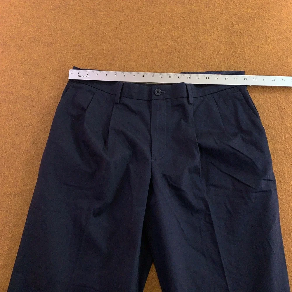 Dockers Mens 38x32 Navy Blue Pleated Relaxed Fit Lux Cotton Stretch Khaki Pants